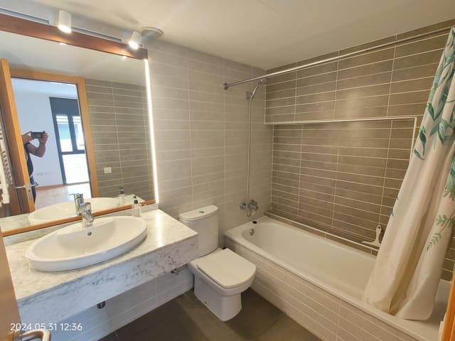 2 quarto Apartamento para arrendar em El Masnou - 996 € (Ref: 8352213)