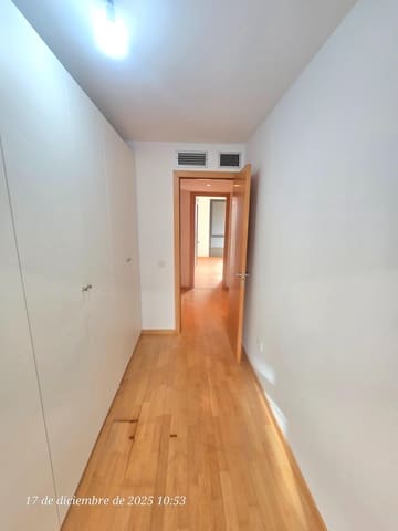 2 bedroom Flat for rent in El Masnou - € 996 (Ref: 8352213)