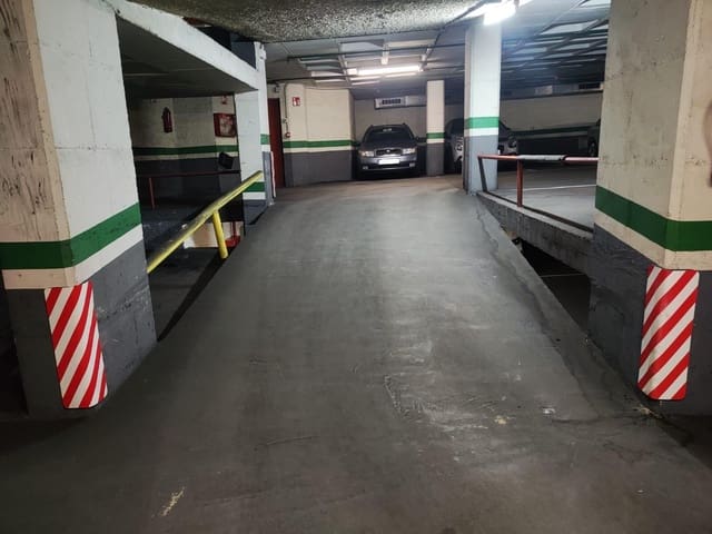 Garasje til salgs i Les Corts, Barcelona by - € 18 800 (Ref: 8455013)