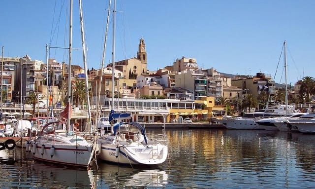 3 soverom Penthouse til salgs i El Masnou med svømmebasseng - € 899 000 (Ref: 8549278)