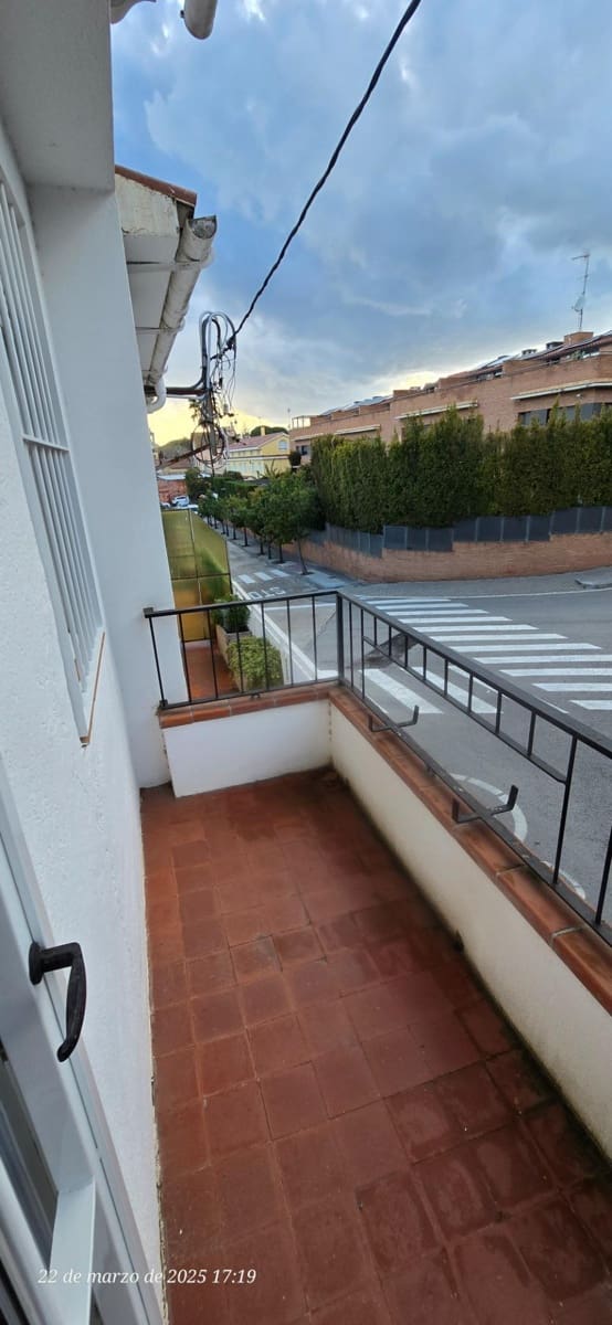 4 soveværelse Rækkehus til leje i El Masnou - € 1.400 (Ref: 8616165)