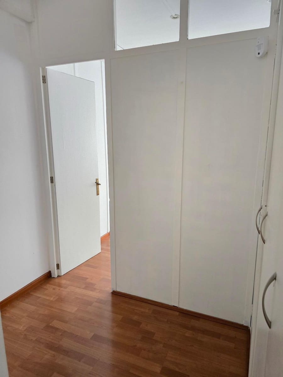 Kontor til leje i Barcelona by - € 900 (Ref: 8773549)