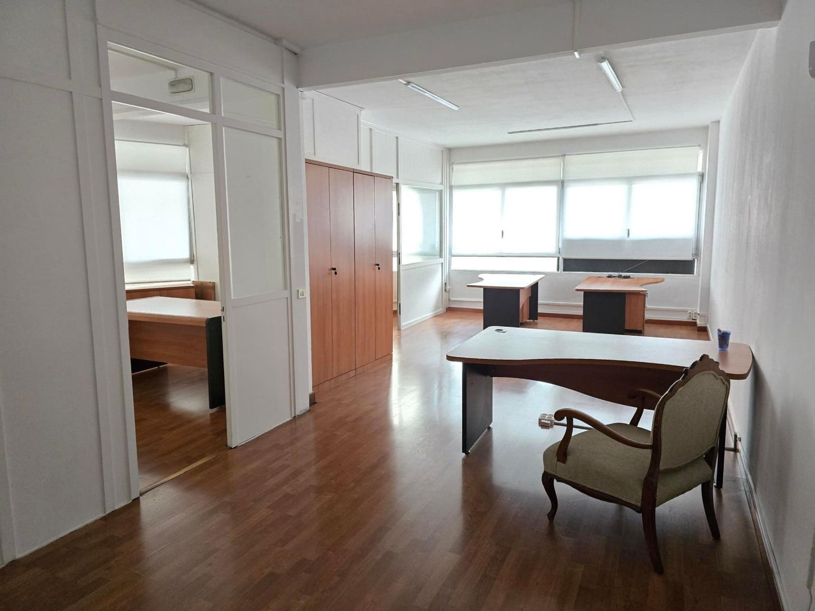 Kontor til leje i Barcelona by - € 900 (Ref: 8773549)