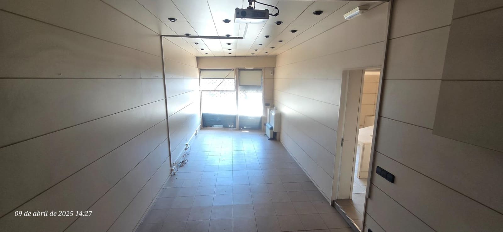 Erhverv til leje i El Masnou - € 600 (Ref: 8943998)