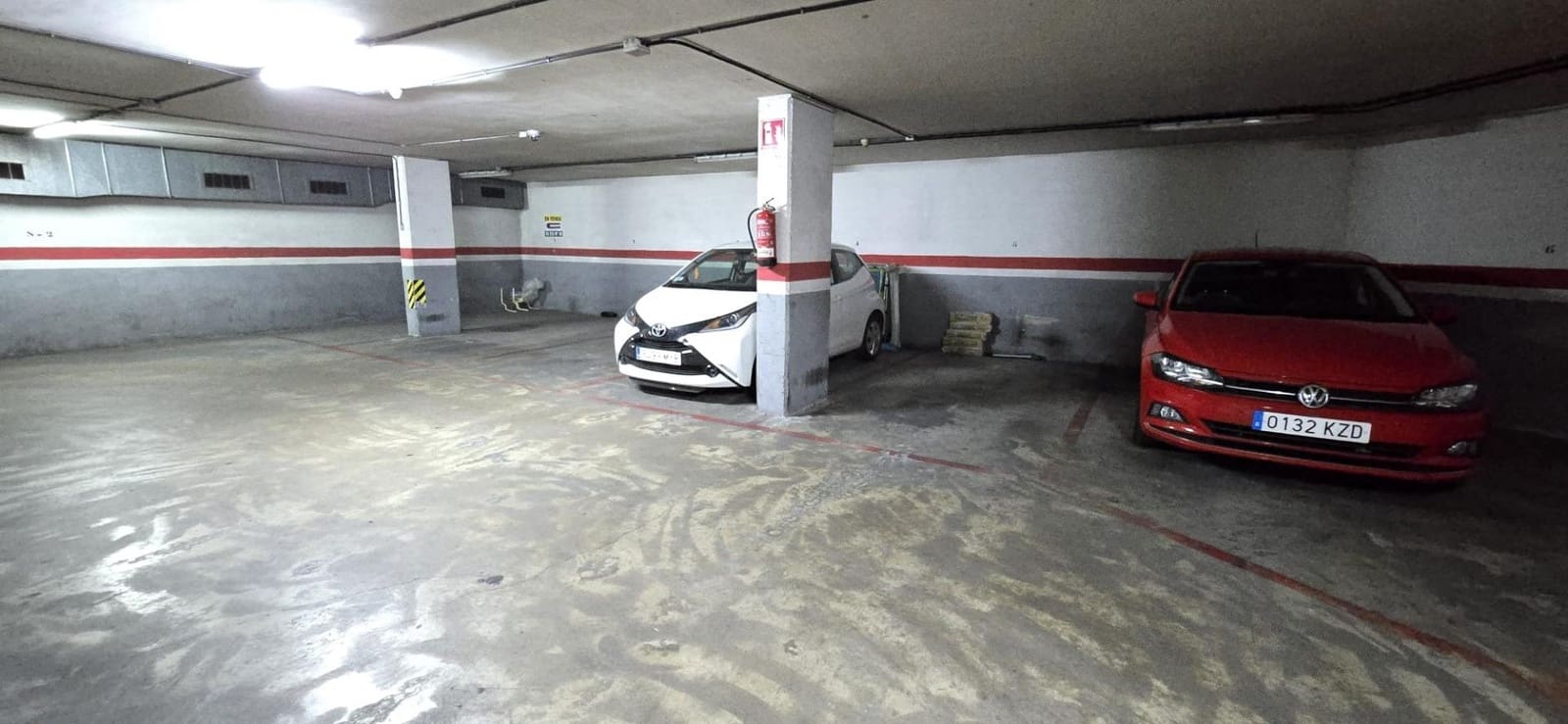 Garage til salg i Barcelona by - € 19.800 (Ref: 8999260)