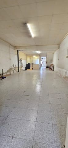 Erhverv til salg i Barcelona by - € 300.000 (Ref: 9159646)