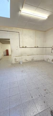 Erhverv til salg i Barcelona by - € 300.000 (Ref: 9159646)
