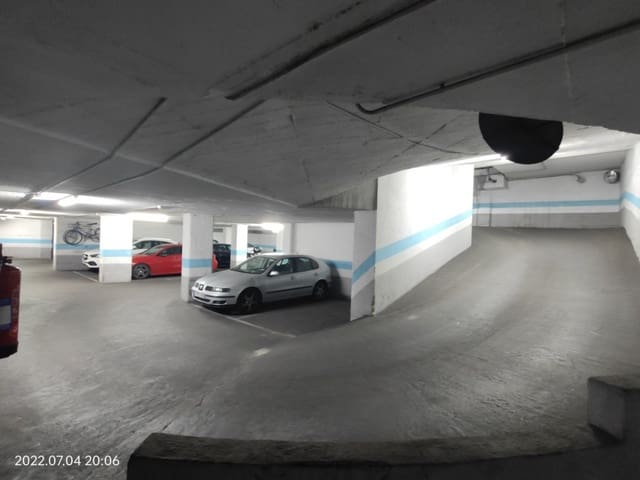 Garage for rent in Sarrià, Barcelona city - € 120 (Ref: 9297070)