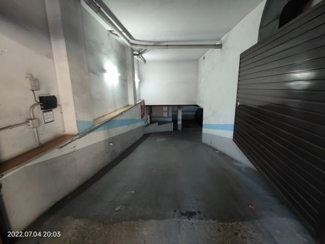 Garage for rent in Sarrià, Barcelona city - € 120 (Ref: 9297070)