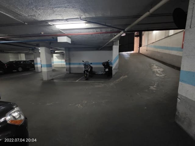 Garage for rent in Sarrià, Barcelona city - € 120 (Ref: 9297070)