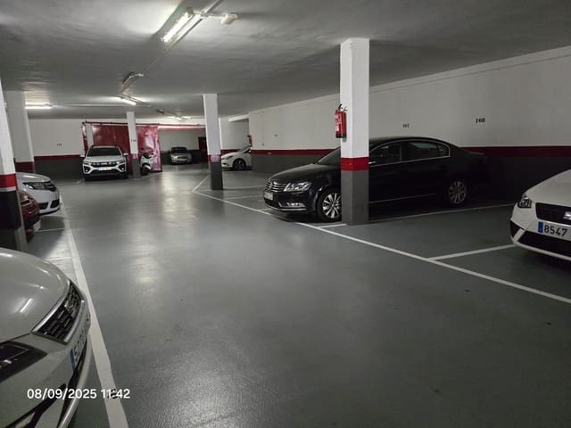 Garage til salg i La Sagrera, Barcelona by - € 25.000 (Ref: 9318009)