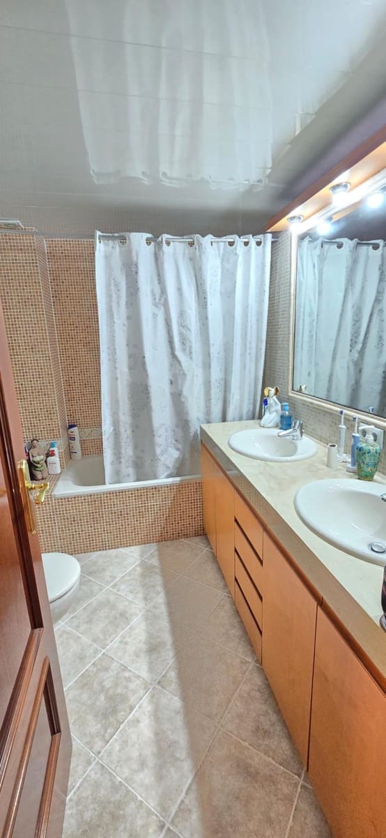 4 sypialnia Dom szeregowy na sprzedaż w Santa Perpetua de Mogoda z garażem - 475 000 € (Ref: 9406622)