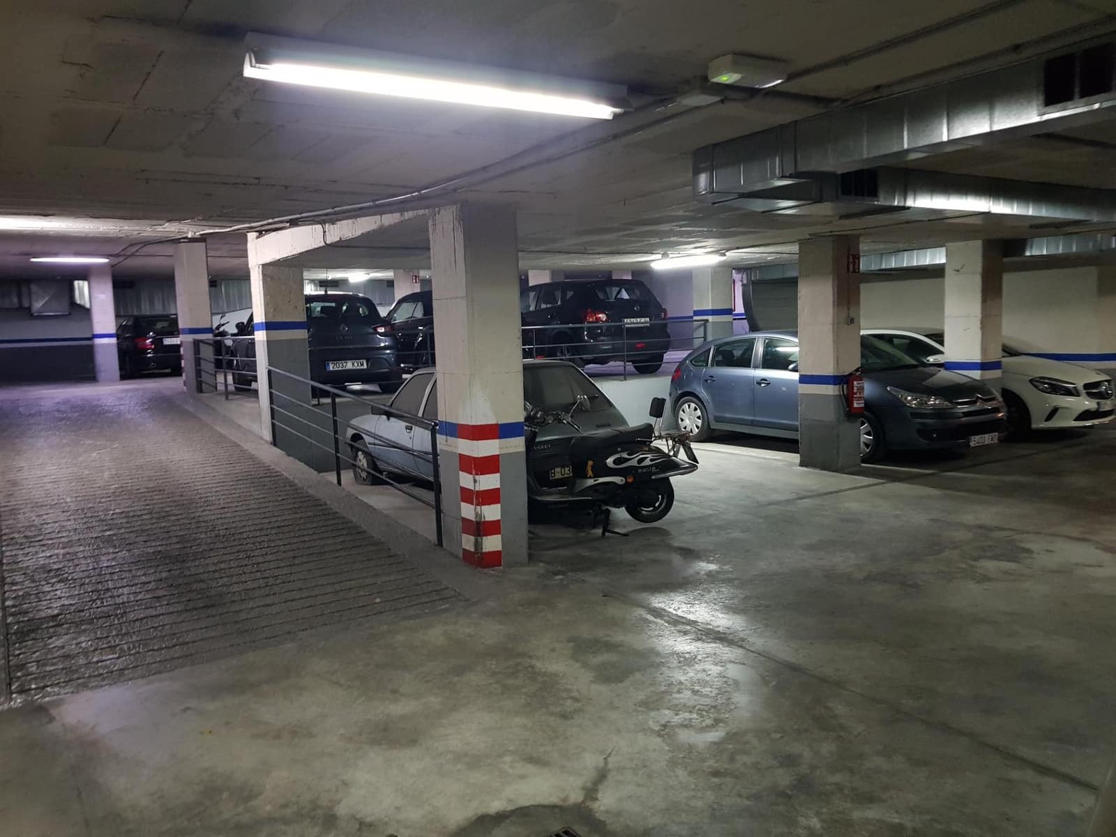 Garage att hyra i Barcelona stad - 100 € (Ref: 9449055)