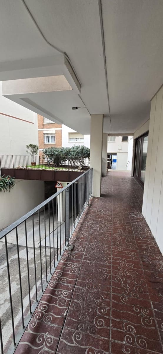 4 bedroom Commercial for sale in El Masnou - € 58,500 (Ref: 9474327)