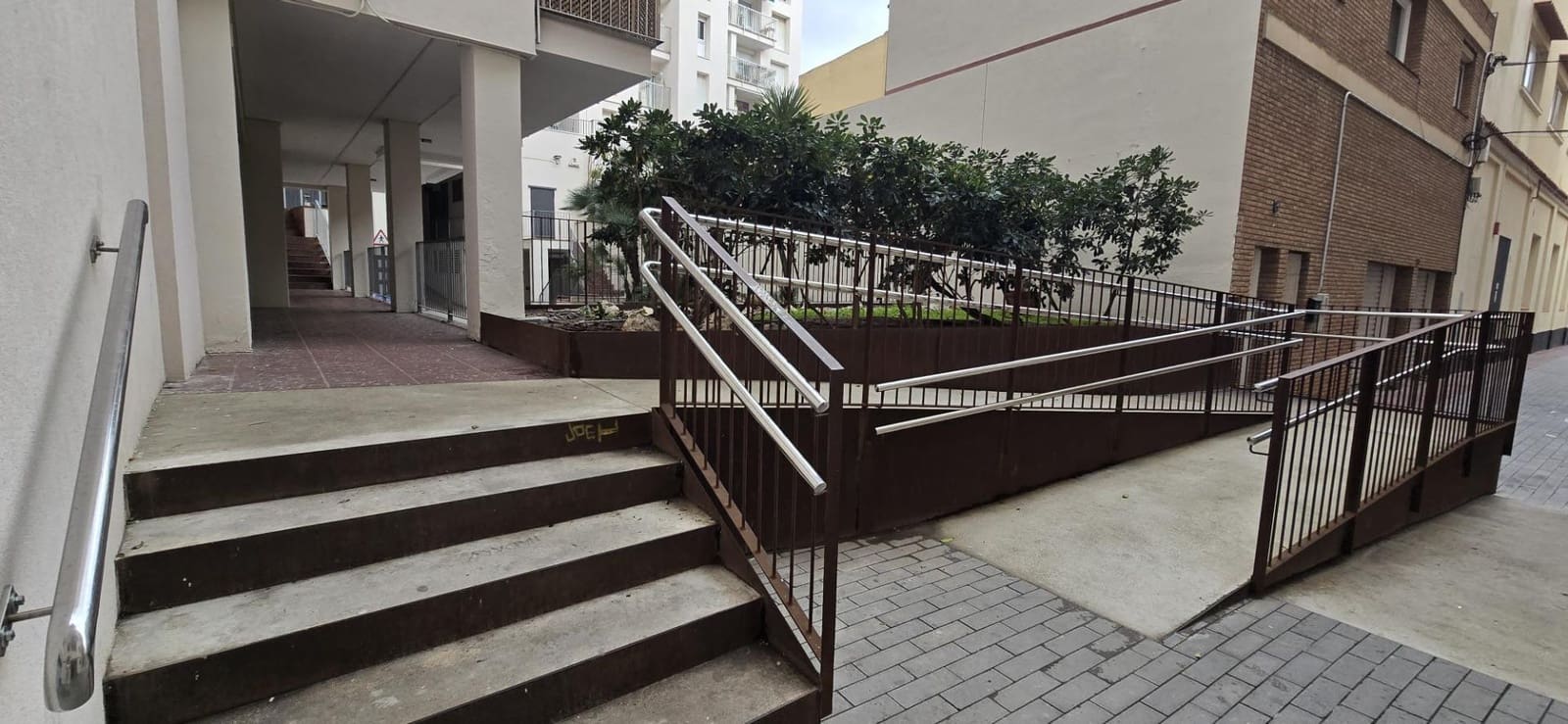 4 bedroom Commercial for sale in El Masnou - € 58,500 (Ref: 9474327)