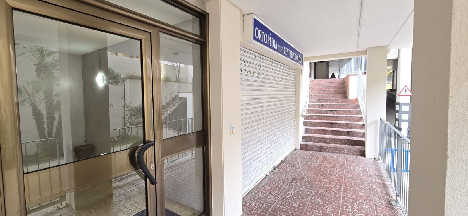 4 bedroom Commercial for sale in El Masnou - € 58,500 (Ref: 9474327)