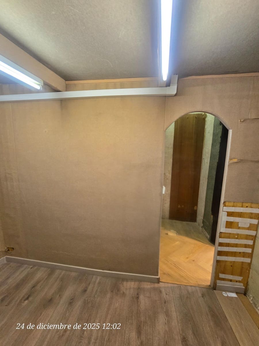 Kaupallinen vuokrattavana paikassa Barcelona kaupunki - 1 000 € (Ref: 9491634)