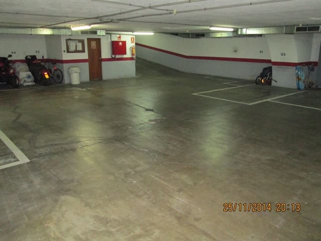 Autotalli vuokrattavana paikassa El Masnou - 120 € (Ref: 9569008)