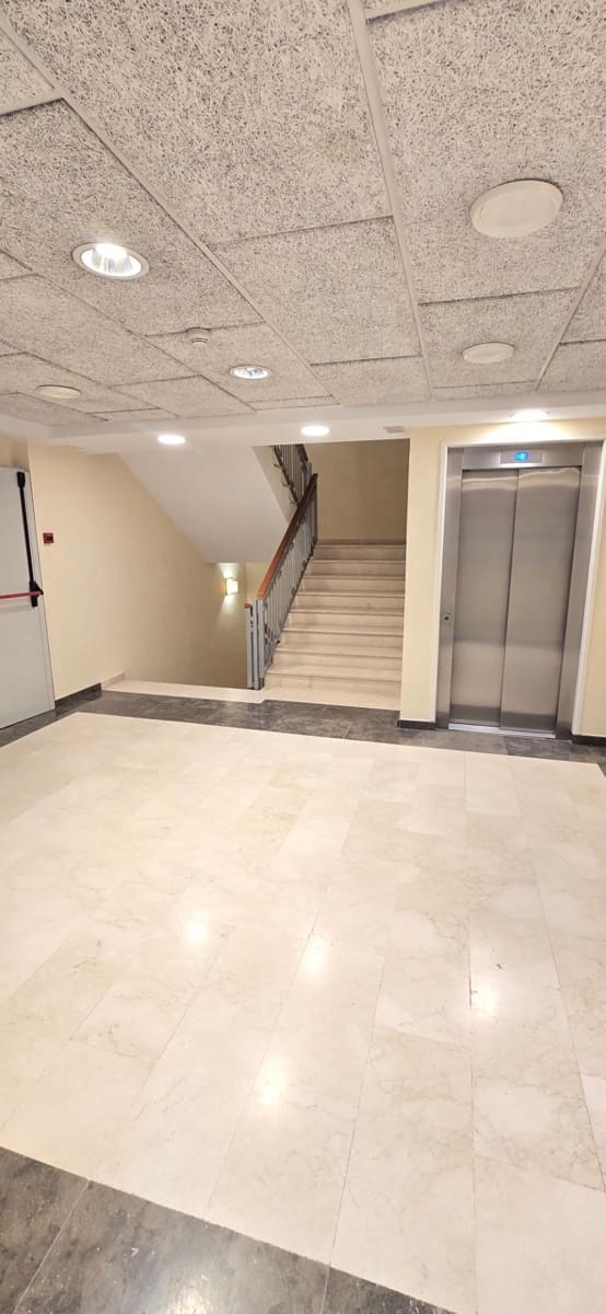 Kontor till salu i Sant Cugat del Valles - 215 000 € (Ref: 9648382)