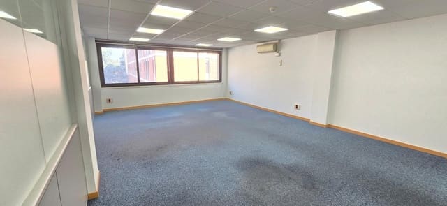 Kontor till salu i Sant Cugat del Vallès - 215 000 € (Ref: 9648382)