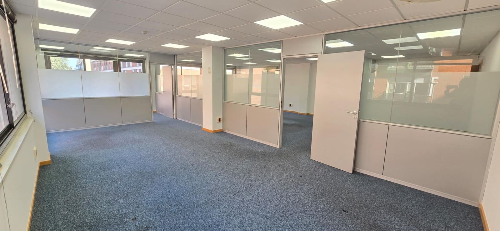 Kontor till salu i Sant Cugat del Valles - 215 000 € (Ref: 9648382)