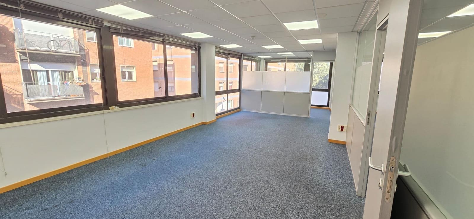 Kontor till salu i Sant Cugat del Valles - 215 000 € (Ref: 9648382)