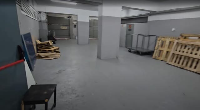 Yritys myytävänä paikassa Badalona - 195 000 € (Ref: 9648383)