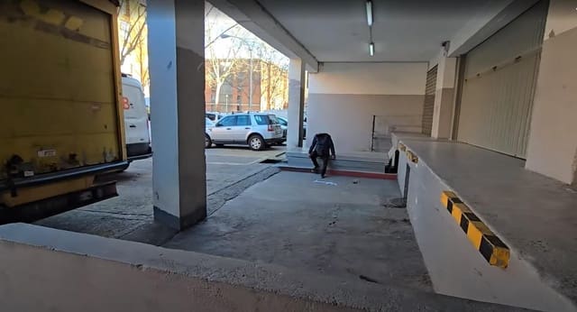 Yritys myytävänä paikassa Badalona - 195 000 € (Ref: 9648383)