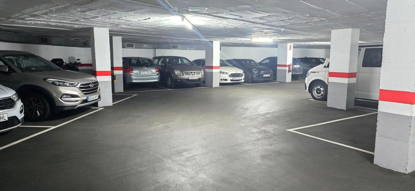 Garasje til salgs i Barcelona by - € 23 000 (Ref: 9712178)