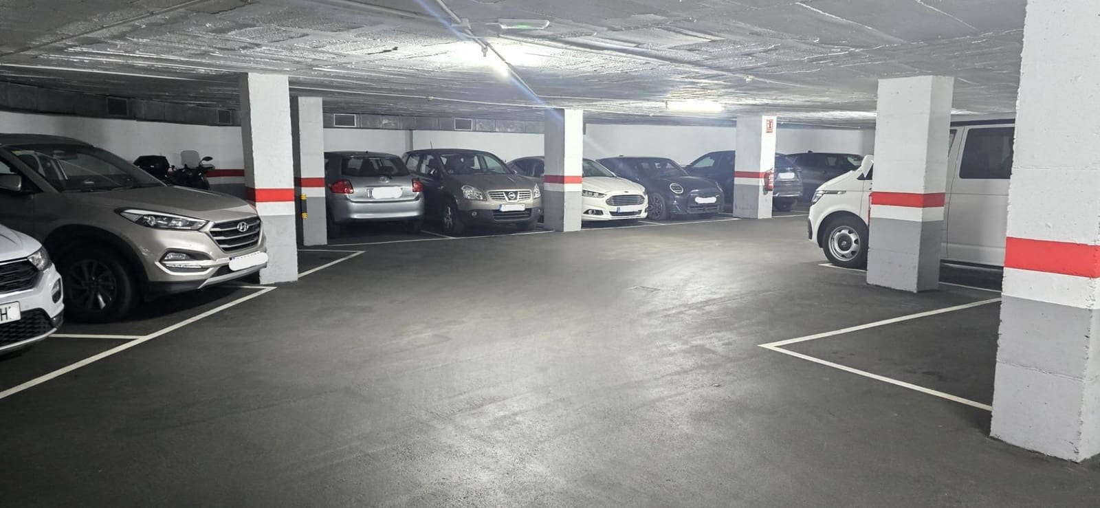 Garasje til salgs i Barcelona by - € 23 000 (Ref: 9712178)