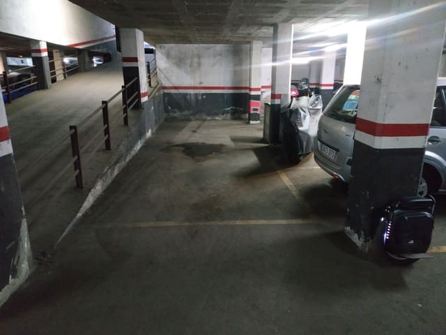 Garage til leje i El Masnou - € 100 (Ref: 9816032)