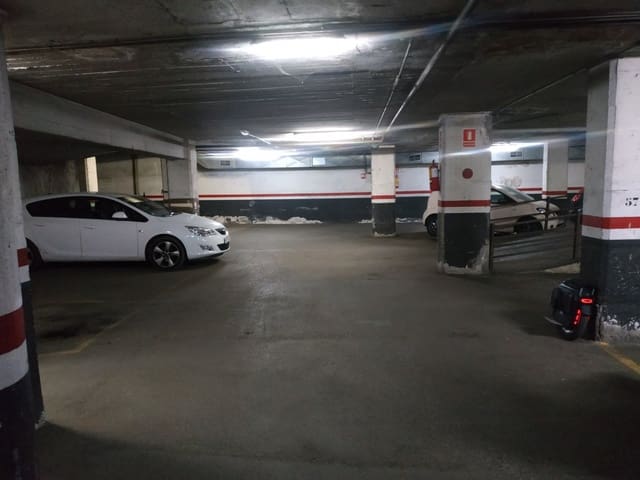 Garage til leje i El Masnou - € 100 (Ref: 9816032)