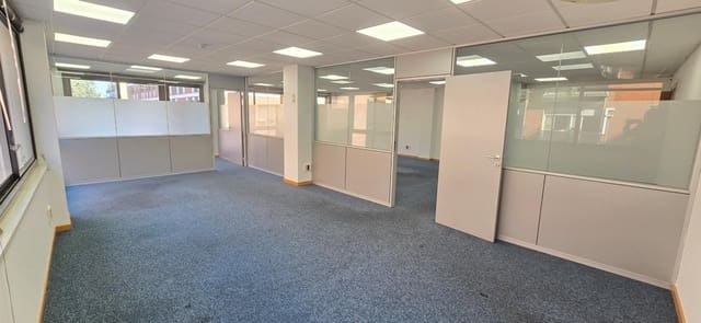 Kontor til leie i Sant Cugat del Vallès - € 1 150 (Ref: 9829367)