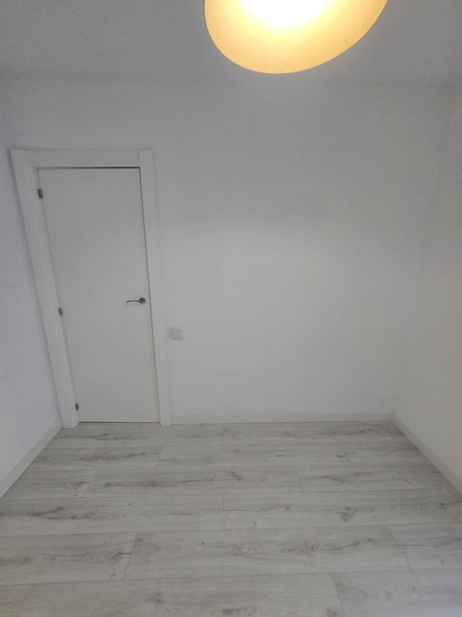 3 bedroom Flat for rent in El Masnou with pool garage - € 913 (Ref: 9889010)