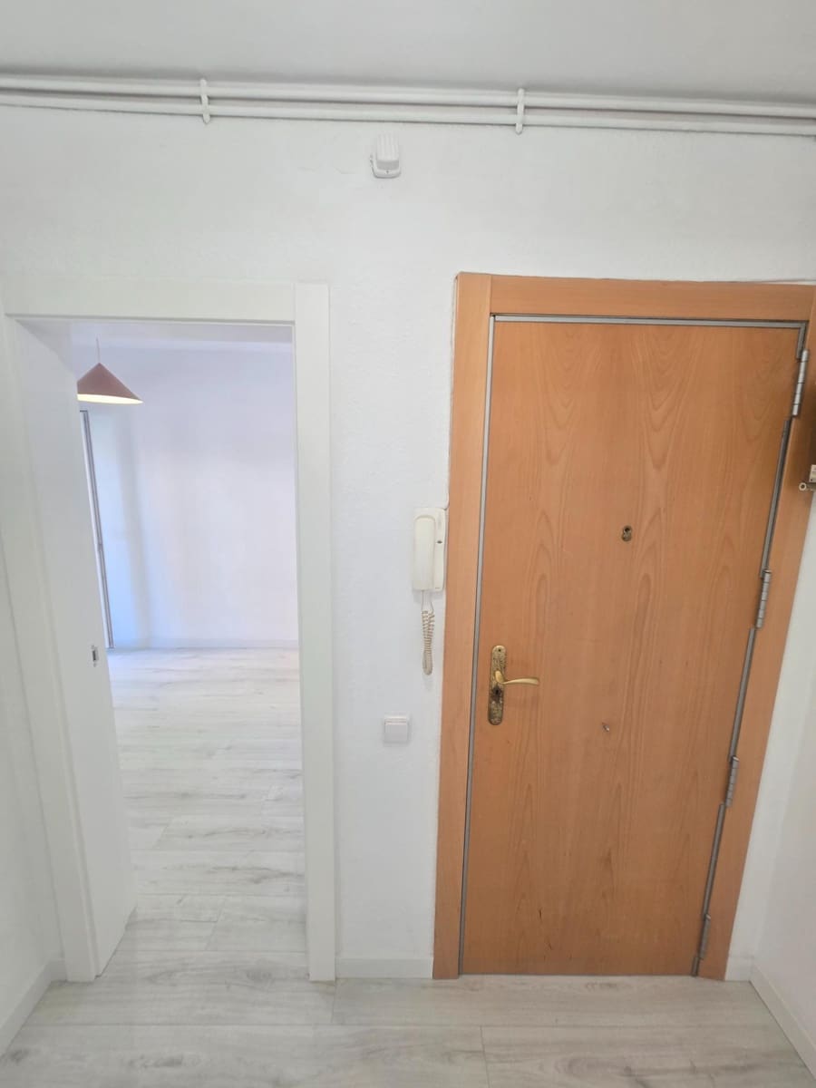 3 bedroom Flat for rent in El Masnou with pool garage - € 913 (Ref: 9889010)