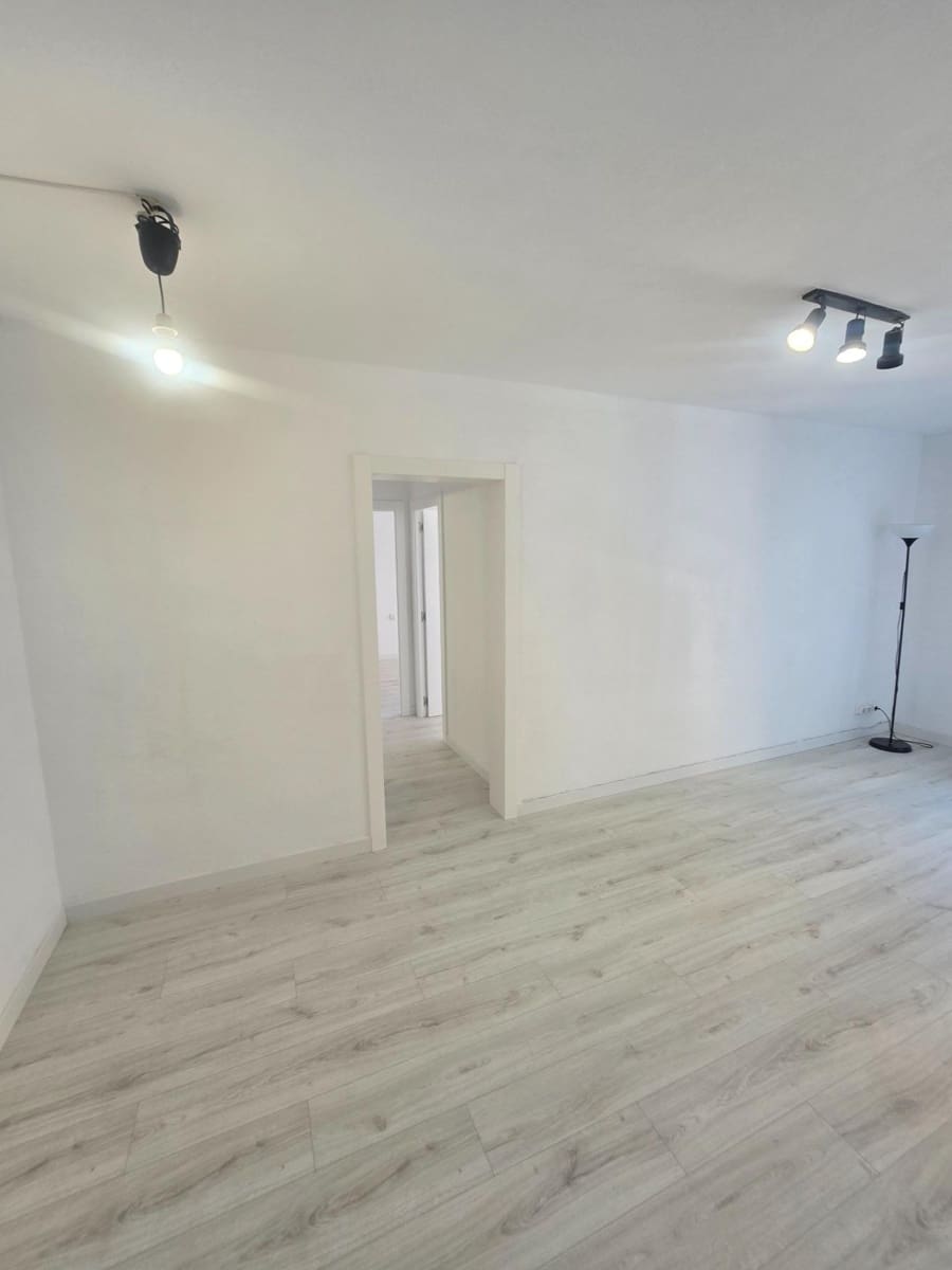 3 bedroom Flat for rent in El Masnou with pool garage - € 913 (Ref: 9889010)