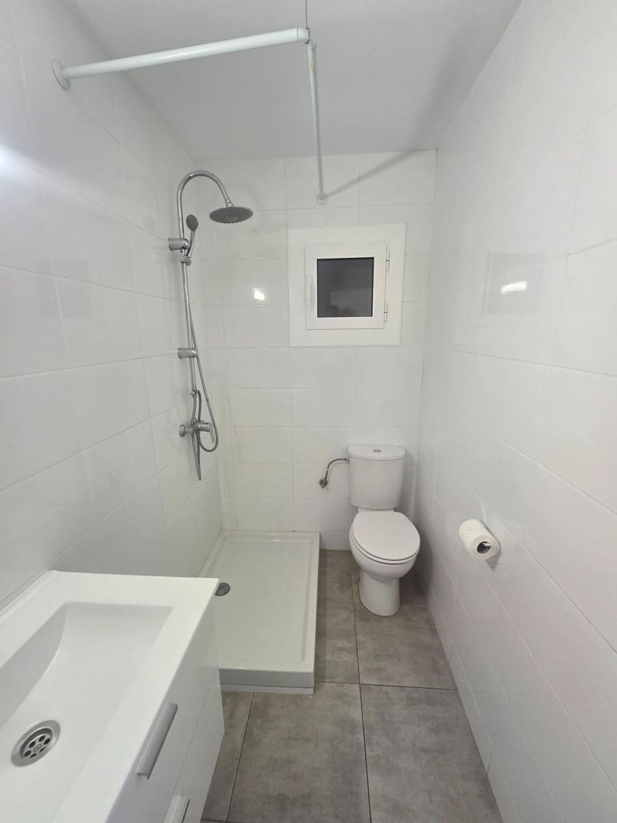 3 bedroom Flat for rent in El Masnou with pool garage - € 913 (Ref: 9889010)