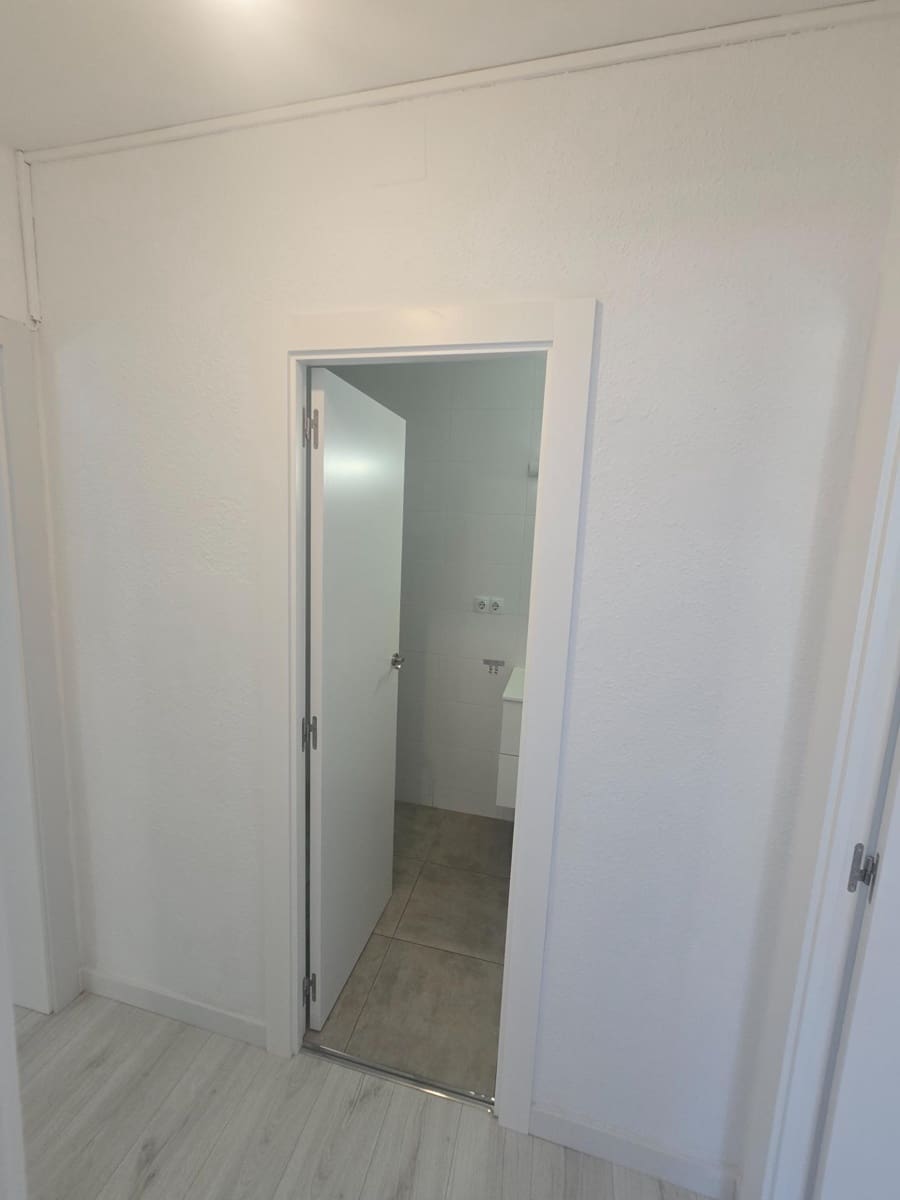 3 bedroom Flat for rent in El Masnou with pool garage - € 913 (Ref: 9889010)
