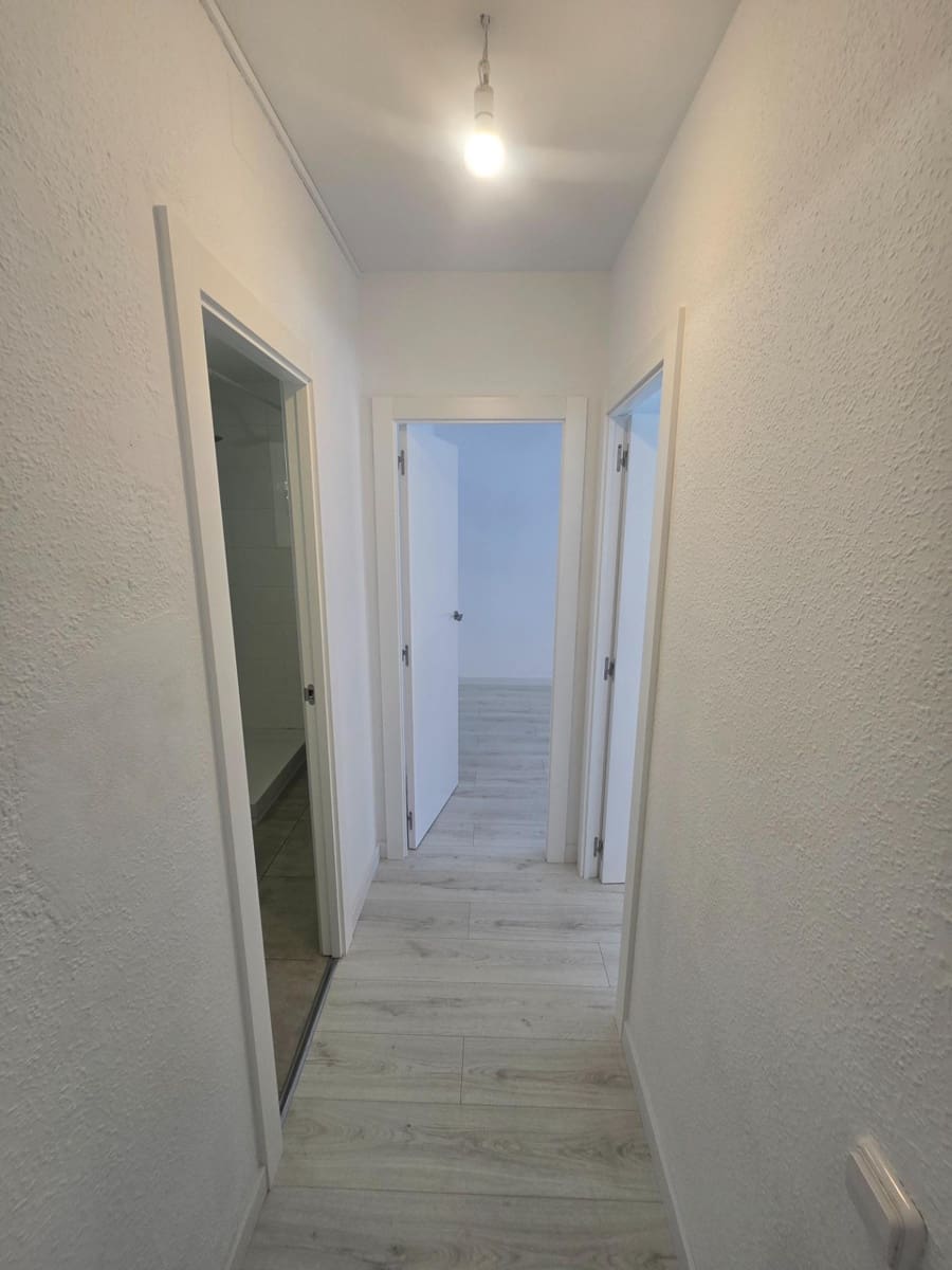 3 bedroom Flat for rent in El Masnou with pool garage - € 913 (Ref: 9889010)