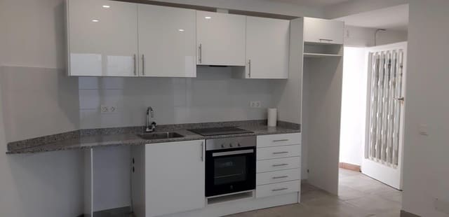 4 slaapkamer Rijtjeshuis te koop in Alella - € 750.000 (Ref: 9900235)