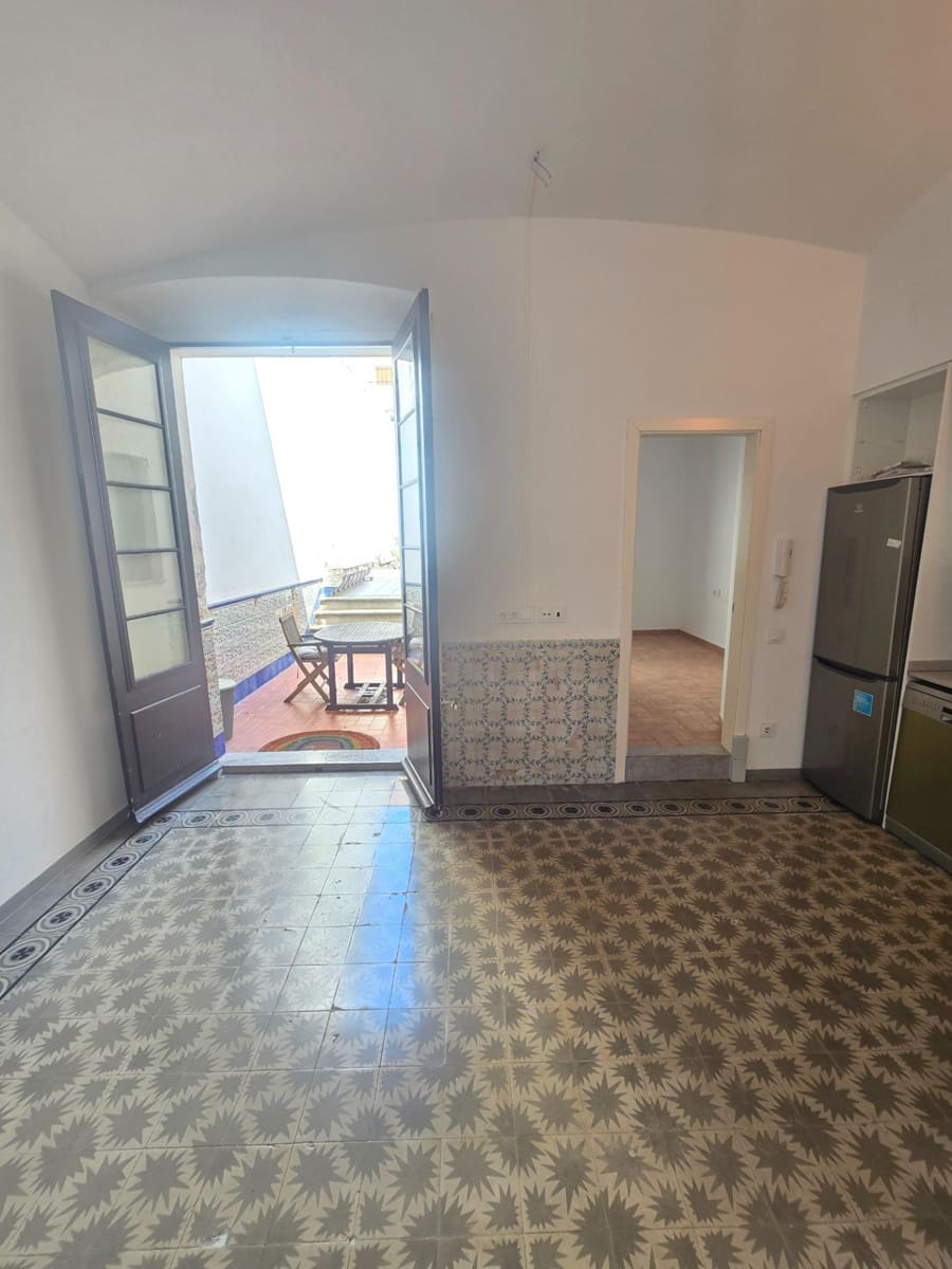 4 bedroom Apartment for rent in El Masnou - € 1,490 (Ref: 9944188)