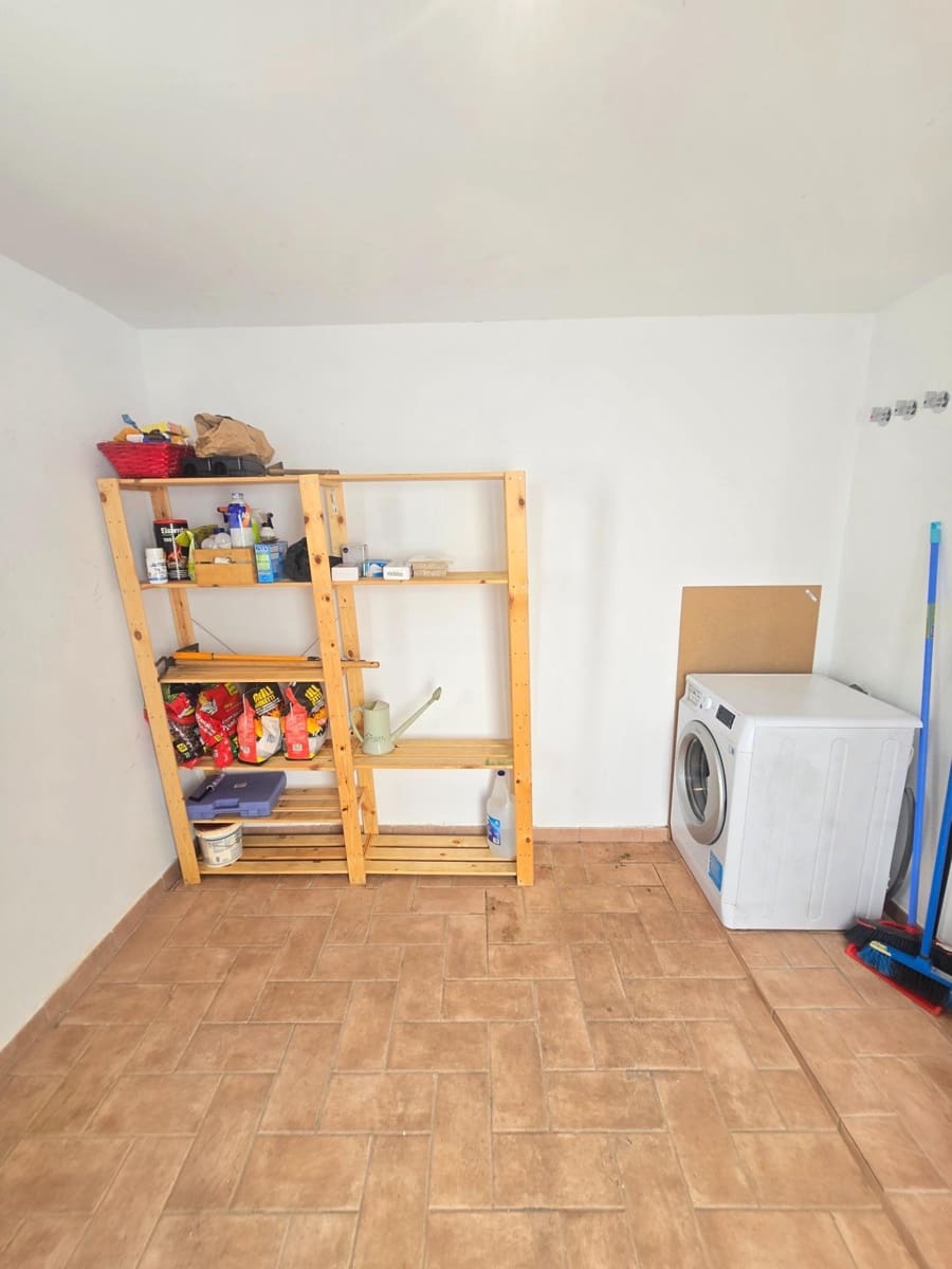 4 bedroom Apartment for rent in El Masnou - € 1,490 (Ref: 9944188)