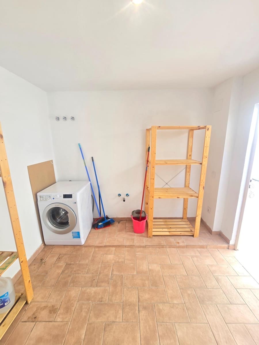 4 bedroom Apartment for rent in El Masnou - € 1,490 (Ref: 9944188)