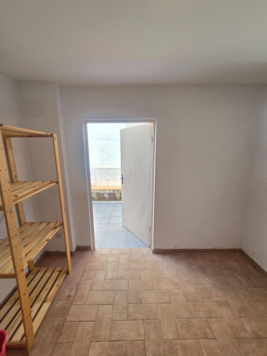 4 bedroom Apartment for rent in El Masnou - € 1,490 (Ref: 9944188)