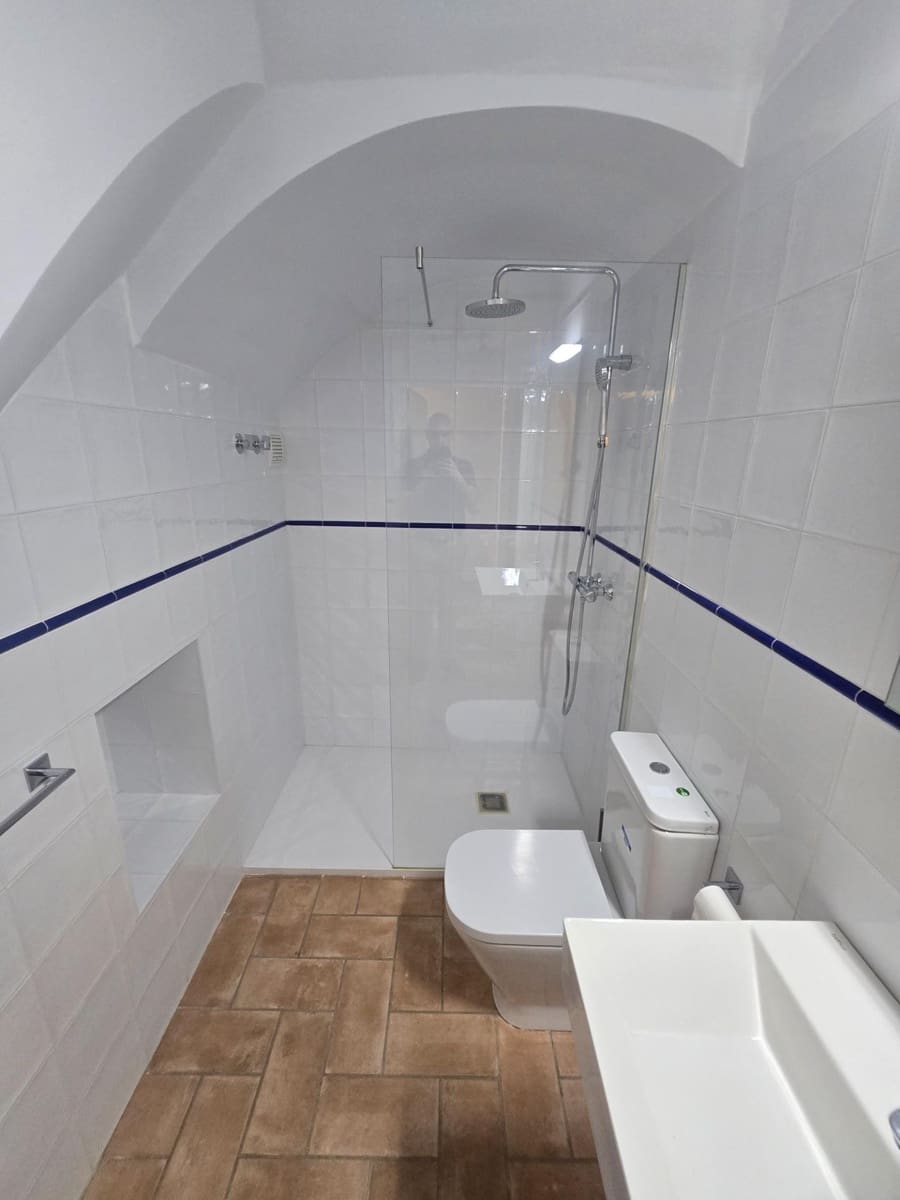 4 bedroom Apartment for rent in El Masnou - € 1,490 (Ref: 9944188)