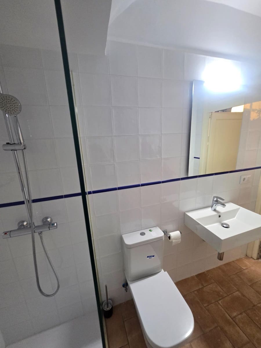 4 bedroom Apartment for rent in El Masnou - € 1,490 (Ref: 9944188)