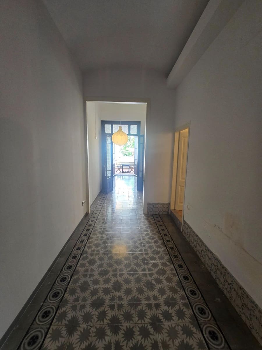 4 bedroom Apartment for rent in El Masnou - € 1,490 (Ref: 9944188)