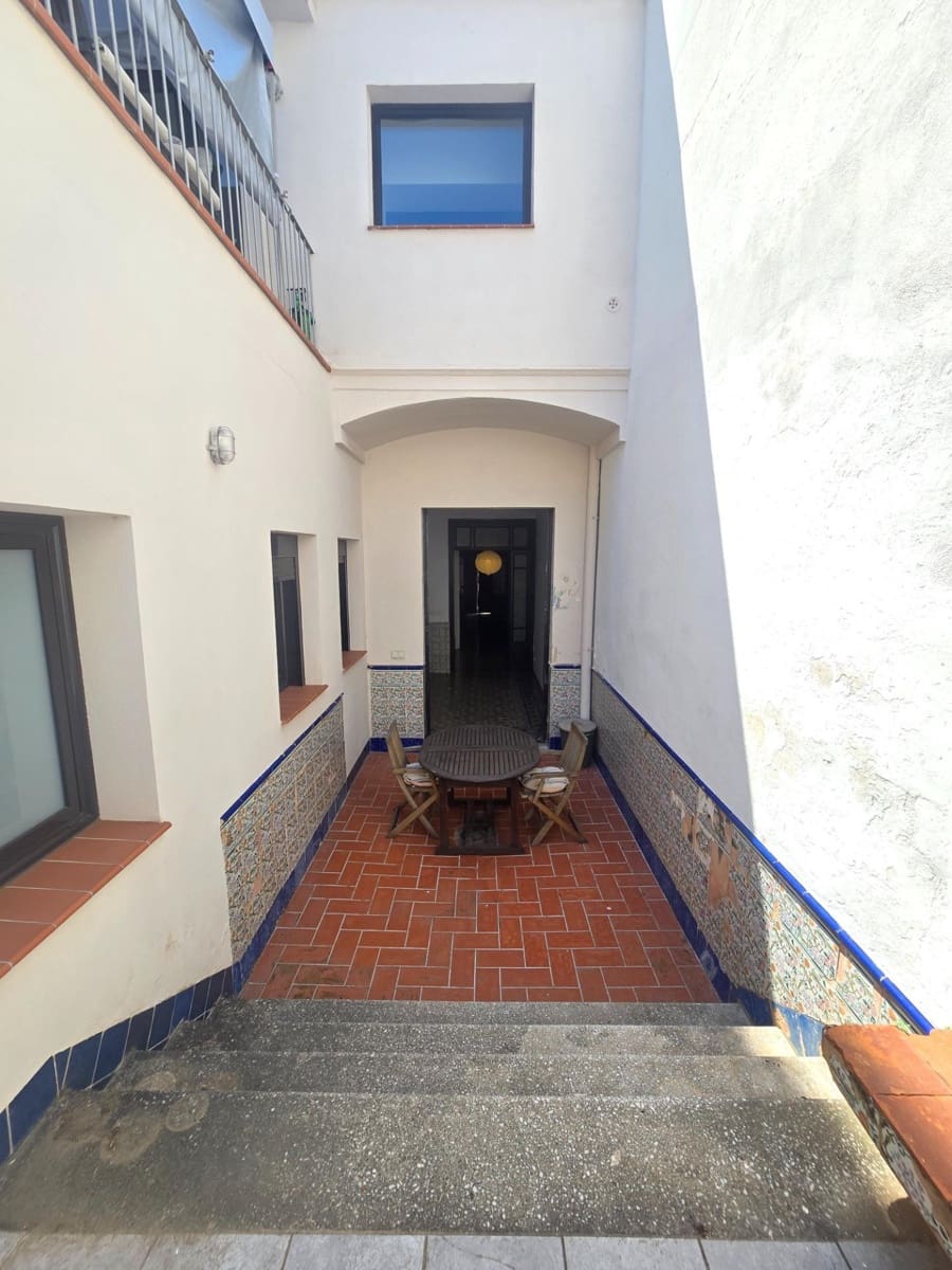 4 bedroom Apartment for rent in El Masnou - € 1,490 (Ref: 9944188)