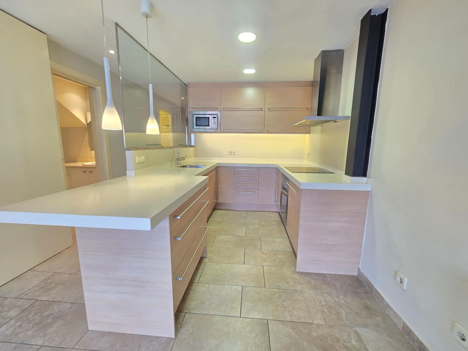 3 bedroom Apartment for rent in El Masnou - € 1,931 (Ref: 9945919)