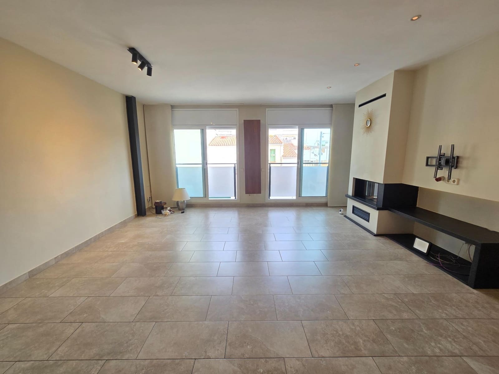 3 bedroom Apartment for rent in El Masnou - € 1,931 (Ref: 9945919)
